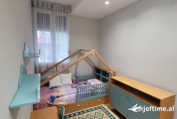 Shtepi ne shitje 3+1 ne Tirane - 215,000 Euro