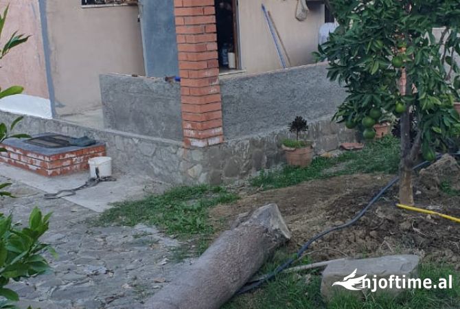 Ambient biznesi ne shitje 2+1 ne Elbasan - 150,000 Euro