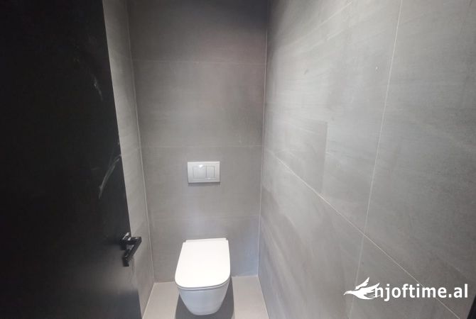 Ambient biznesi me qira afer spitalit Amerikan 2