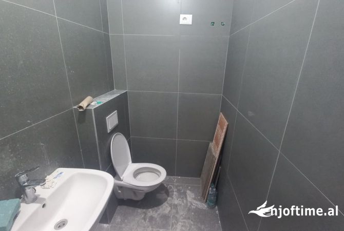 📍📍 Ambient biznesi me qira te Farmacia 10 📍📍