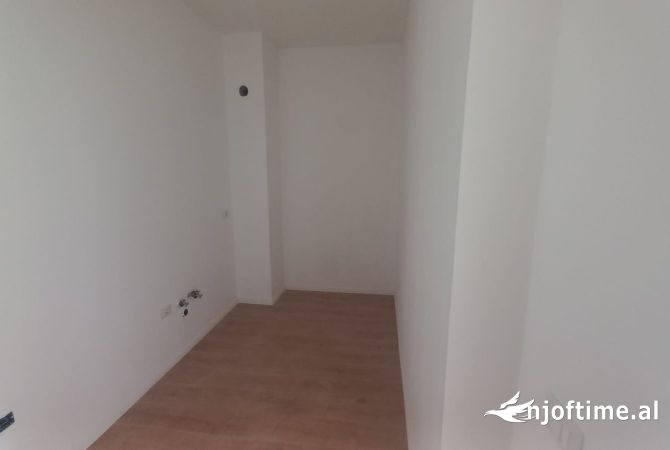 Shtepi ne shitje 2+1 ne Tirane - 278,000 Euro