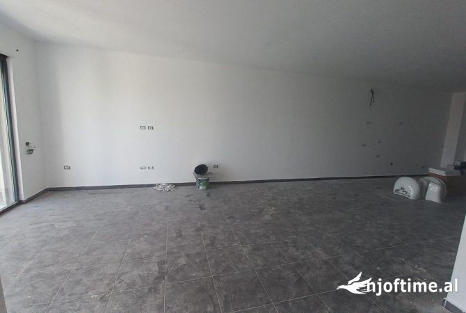 Shtepi ne shitje 3+1 ne Tirane - 322,000 Euro