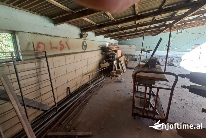 Ambient biznesi me qera 4+1 ne Tirane - 600 Euro