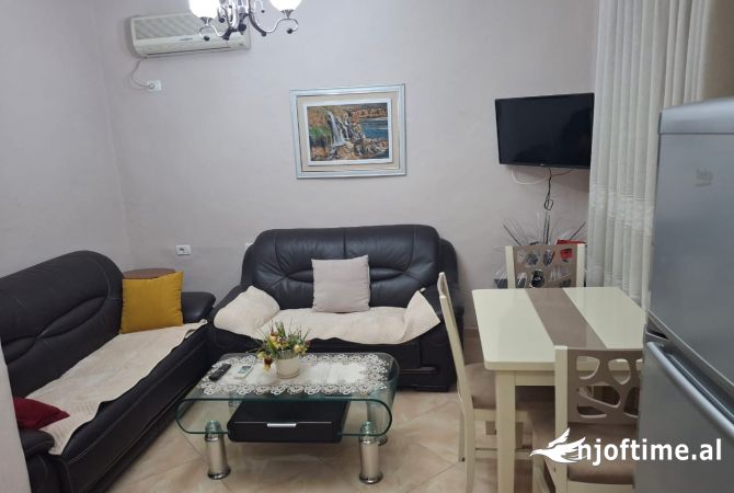 Shtepi me qera 1+1 ne Tirane - 450 Euro