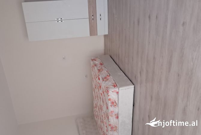 Shtepi me qera Garsoniere ne Tirane - 40,000 Leke