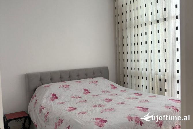 Shtepi me qera Apartament ne Tirane, 2+1, Mobilimi E mobiluar, Pagesa 600  Euro.