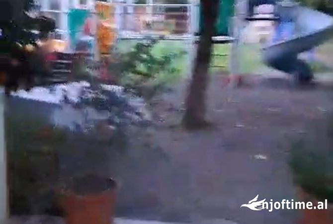 Ambiente Commerciale in Vendita 2+1 a Tirana - 110,000,000 Euro