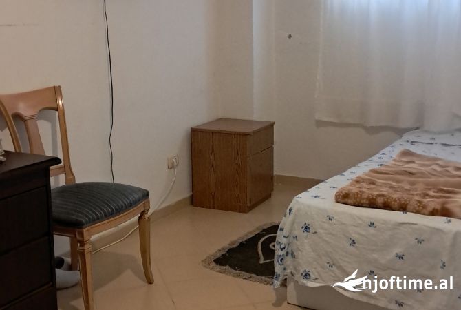 Shtepi me qera Garsoniere ne Tirane - 250 Euro
