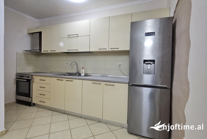 Shtepi me qera 2+1 ne Tirane - 550 Euro