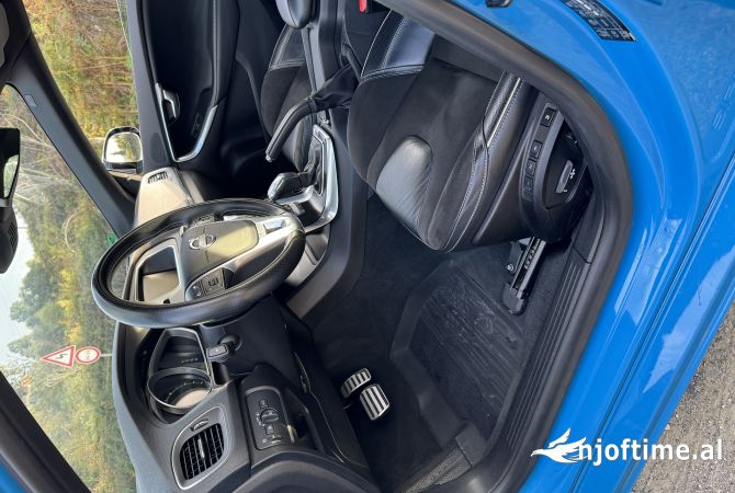 Makina ne shitje ne Tirane - 13,000 Euro
