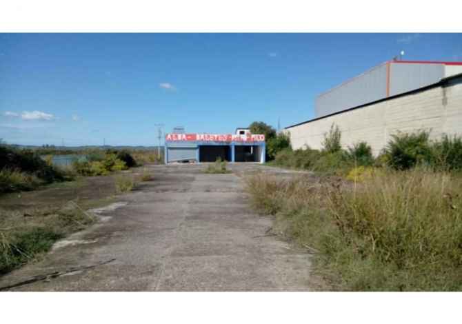 Ambient biznesi ne shitje 4+1 ne Lushnje - 180,000 Euro