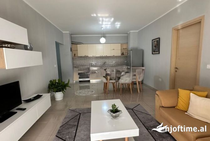 Shtepi me qera 2+1 ne Tirane - 600 Euro