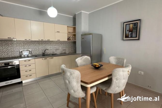 Shtepi me qera 2+1 ne Tirane - 600 Euro