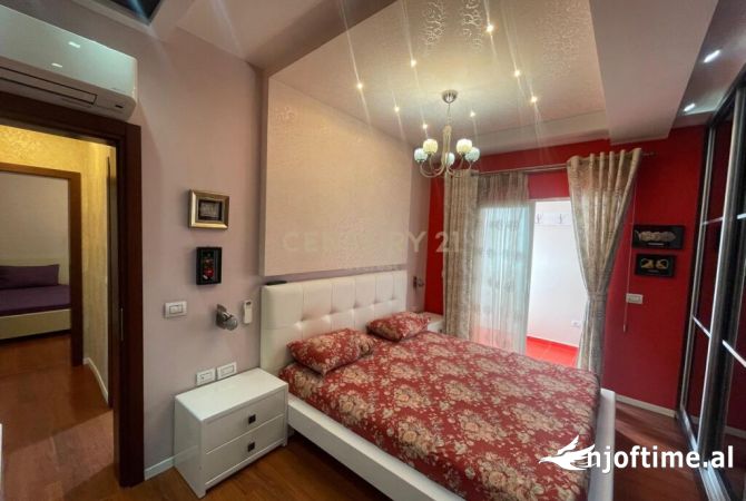 Shtepi me qera Apartament ne Tirane, 2+1, Mobilimi E mobiluar, Pagesa 900  Euro.