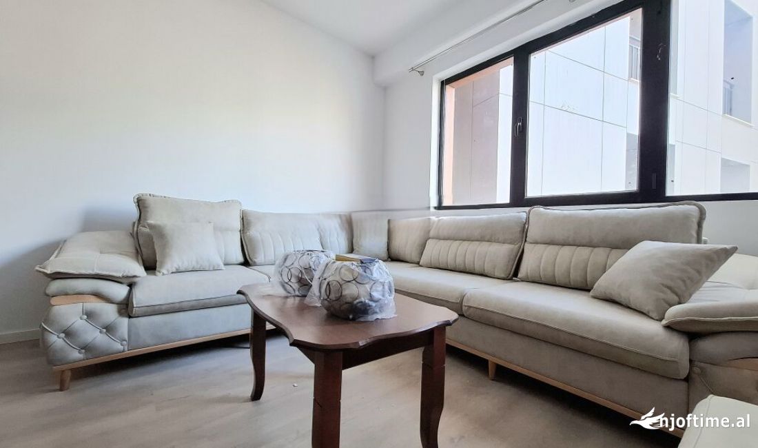Shtepi me qera Apartament ne Tirane, 1+1, Mobilimi E mobiluar, Pagesa 450  Euro.