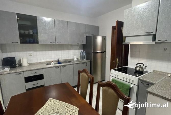Shtepi me qera 2+1 ne Tirane - 500 Euro