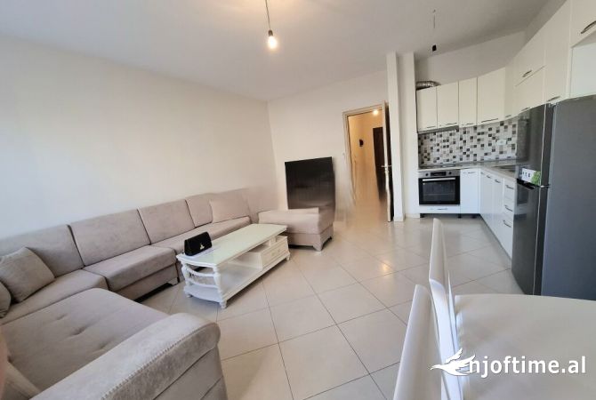 Shtepi me qera 2+1 ne Tirane - 500 Euro