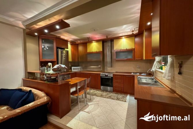 Shtepi me qera 3+1 ne Tirane - 400 Euro