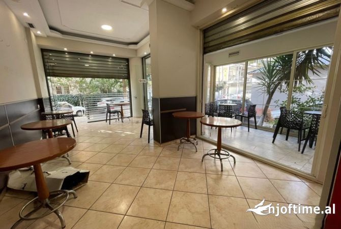 Ambient biznesi me qera 1+1 ne Tirane - 400 Euro