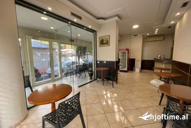 Ambient biznesi me qera 1+1 ne Tirane - 400 Euro