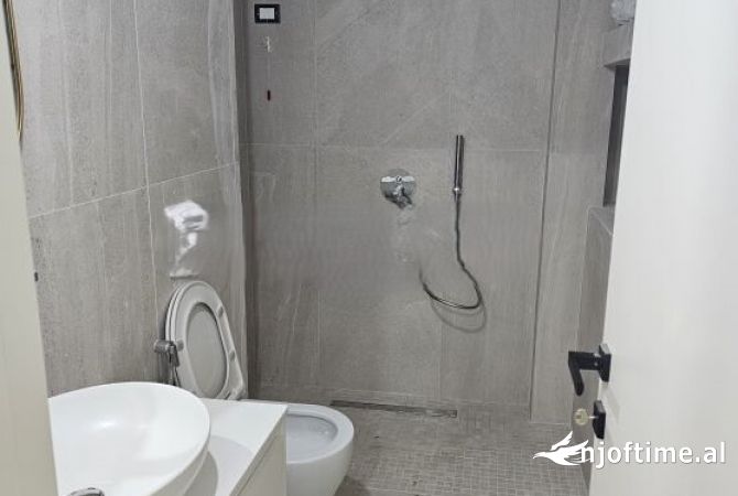 Shtepi ne shitje 2+1 ne Tirane - 103,000 Euro