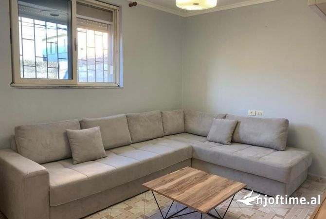 Shtepi me qera 1+1 ne Tirane - 400 Euro