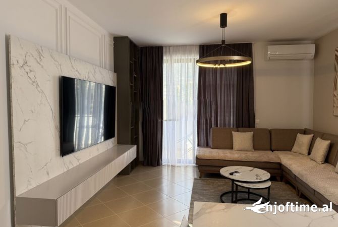 Shtepi me qera 2+1 ne Tirane - 650 Euro