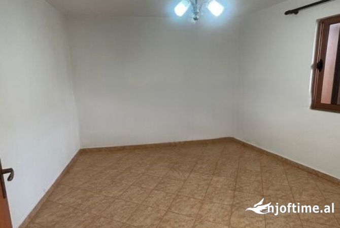 Shtepi ne shitje 1+1 ne Tirane - 88,000 Euro