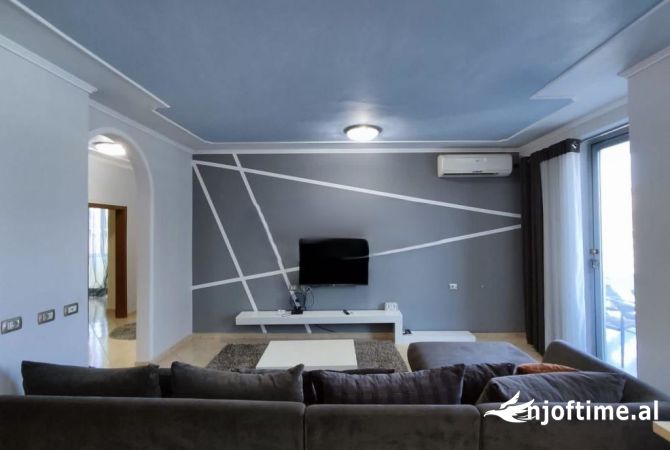 Shtepi me qera 3+1 ne Tirane - 800 Euro