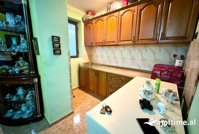 Shtepi ne shitje 2+1 ne Tirane - 80,000 Euro