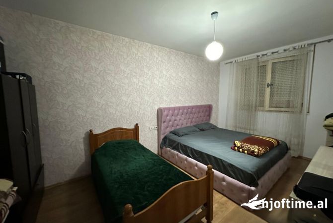 Shtepi me qera Apartament ne Tirane, 2+1, Mobilimi E mobiluar, Pagesa 650  Euro.
