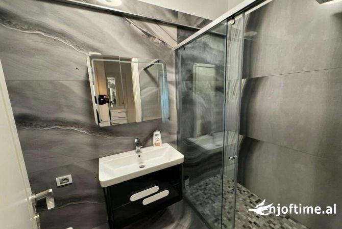 Shtepi ne shitje 2+1 ne Tirane - 450,000 Euro