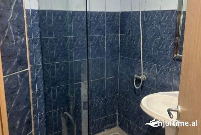 Shtepi me qera Garsoniere ne Tirane - 300 Euro