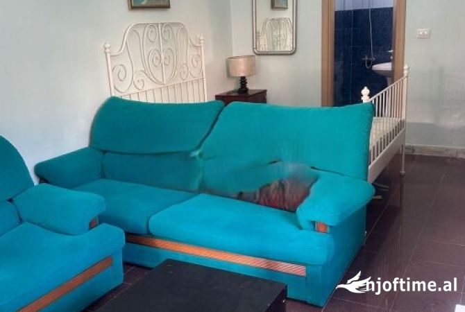 Shtepi me qera Garsoniere ne Tirane - 300 Euro