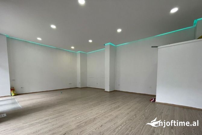 Ambient biznesi me qera 1+1 ne Tirane - 350 Euro