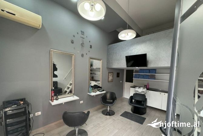 Ambient biznesi me qera 1+1 ne Tirane - 400 Euro