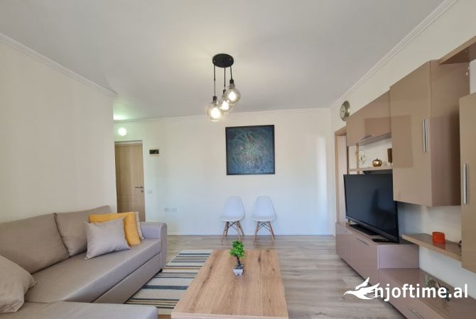 Shtepi me qera 1+1 ne Tirane - 400 Euro