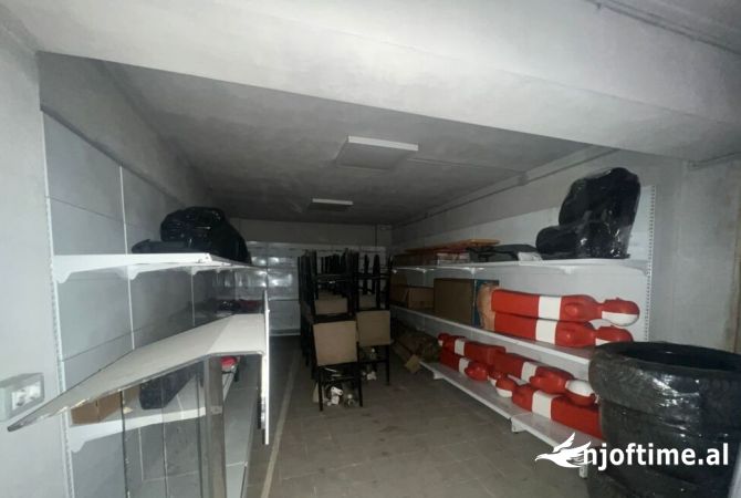 Ambient biznesi ne shitje 4+1 ne Tirane - 28,000 Euro