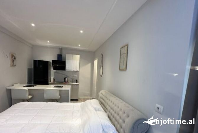 Shtepi me qera Garsoniere ne Tirane - 530 Euro