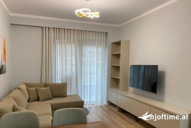 Shtepi me qera 2+1 ne Tirane - 720 Euro