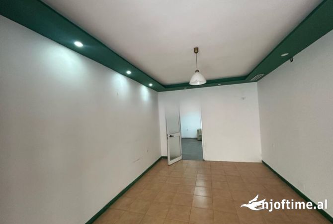 Ambient biznesi me qera 1+1 ne Tirane - 400 Euro
