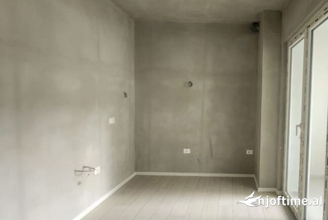 Shtepi me qera 1+1 ne Tirane - 410 Euro