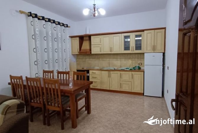 Shtepi me qera 2+1 ne Tirane - 500 Euro