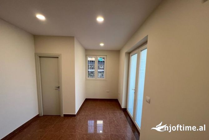 Ambient biznesi me qera 1+1 ne Tirane - 350 Euro