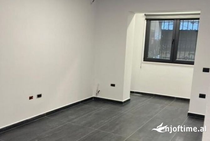 Ambient biznesi me qera 1+1 ne Tirane - 600 Euro