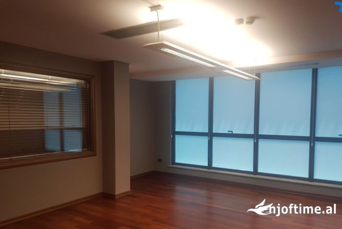 Ambient biznesi me qera 1+1 ne Tirane - 850 Euro