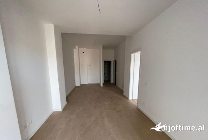 Ambient biznesi me qera 1+1 ne Tirane - 600 Euro