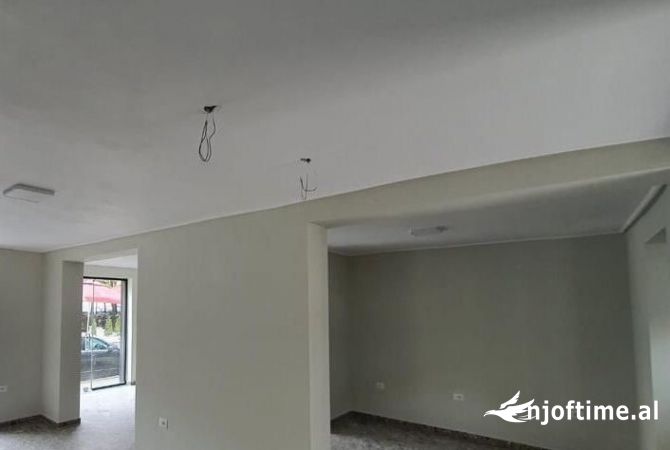 Ambient biznesi me qera 1+1 ne Tirane - 600 Euro