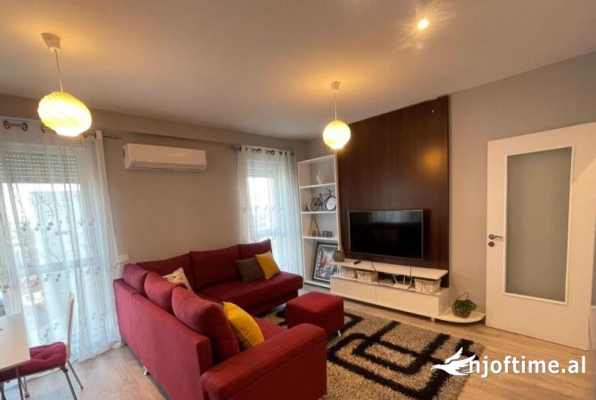 Shtepi me qera 2+1 ne Tirane - 650 Euro