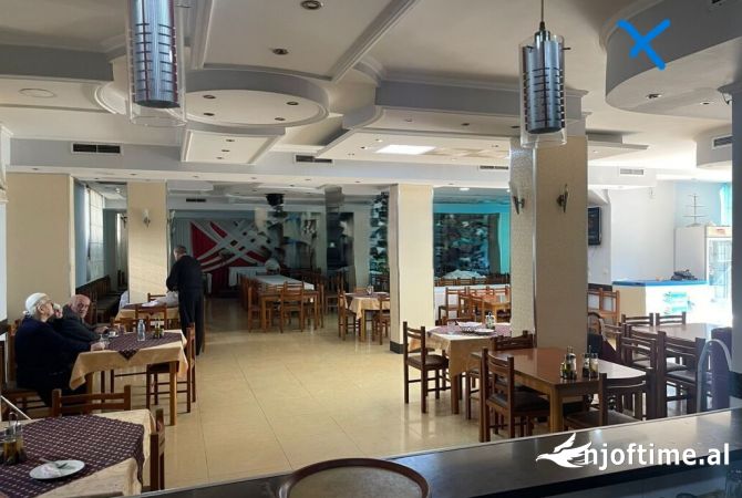 Ambient biznesi me qera 2+1 ne Tirane - 2,000 Euro